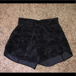 lululemon camo shorts